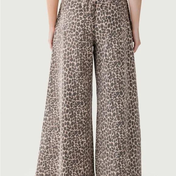 Leopard Print Stretch Wide-Leg Pants by Vintage Havana - Picture 4 of 11